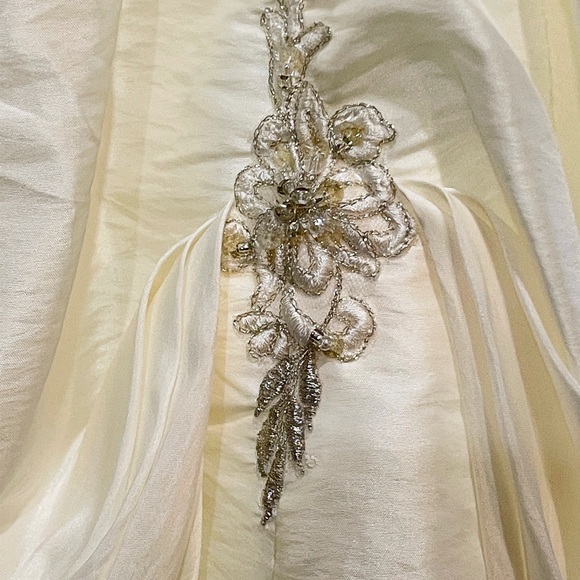 Mori Lee Wedding Dress with tags. - Picture 7 of 11